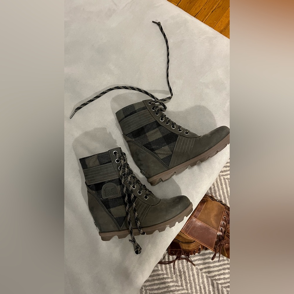 Sorel Wedge Boots